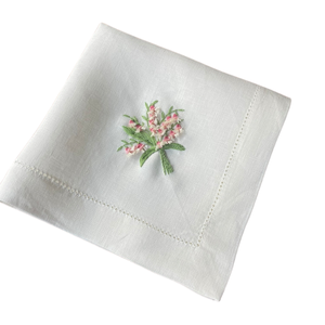 ผ้าเช็ดปากค็อกเทลทรงสี่เหลี่ยมปักลายตามสั่ง ทำด้วยมือ ผ้าลินิน 100% ปักโลโก้แบบโมโนแกรม ขายส่งจำนวนมากสำหรับงานแต่งงาน งานเลี้ยง โรงงานรับผลิตแบบ OEM ODM - Product Image 3