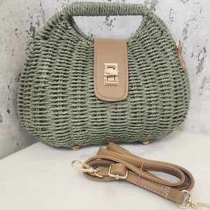 Sac à main élégant de style rotin tissé avec fermeture à rabat en similicuir doré et bandoulière détachable Chic Summer - Product Image 3