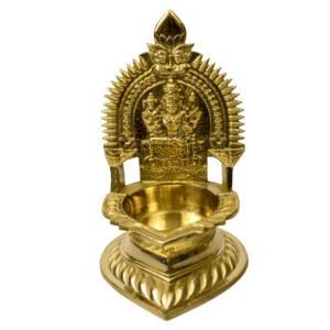 Lámpara de Pooja Artesanal de Latón Karumbu Kamatchi Deepam, Diseño Tradicional de la Diosa Lakshmi - Product Image 1