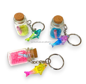 พวงกุญแจพลาสติกรูปขวด ดีไซน์รูปฉลาม พร้อมเอฟเฟกต์เรืองแสง - Product Image 4