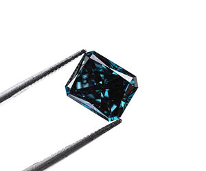 Diamante de Laboratorio CVD Suelto, Corte Radiante, Azul Intenso Fantasía, 1.90 Ct, Claridad VVS-VS, Certificado IGI, OM GEMS - Product Image 5