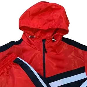 Conjunto de Pantalones Cortos y Chaqueta de Nailon de 2 Piezas Personalizado para Hombre, Traje Deportivo Cortavientos de Alta Calidad Sudadera con Capucha y Pantalones Cortos de Estilo Urbano OEM - Product Image 3