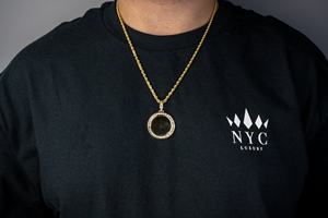 D'VINS JEWELS 18K Solid Gold Hip Hop Round Charm with Baguette Diamond Border Channel Set Classic Pendant Unisex Everyday Wear - Product Image 5