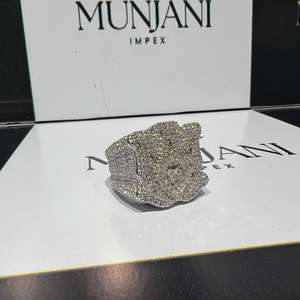 Anillo de compromiso unisex de plata 925 con diamantes VVS1 de corte brillante redondo en canal, anillos finos con diamantes, certificado IGI, lujo para mujer - Product Image 3