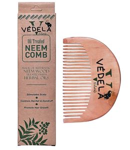 Peine de madera de neem natural Vedela con mango largo, peine lunar antiestático y anticaída, herramienta manual para el cuidado del cabello, para un cabello suave, uso en hoteles, Delhi - Product Image 1