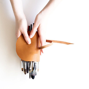 Porte-crayons en cuir de haute qualité, organiseur professionnel pour artistes, outil de dessin, OEM ODM, en vente à bas prix - Product Image 1