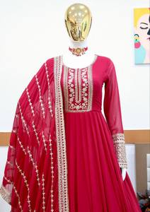 Robe Anarkali brodée rouge en tissu filet avec dupatta, tenue traditionnelle indienne et pakistanaise pour mariage et fêtes - Product Image 4