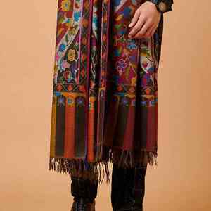 Chal Qalam Qari de Lujo, Suave y Cálido, Diseño Sólido Hecho a Mano, Elegante Envoltura de Invierno para Hombre, Pashmina Kani - Product Image 5