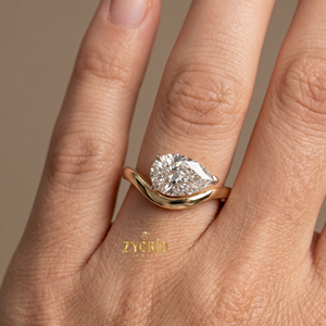 Anillo de Compromiso Solitario con Corte de Pera en Oro de 10K, Elegante Anillo Nupcial Bypass - Product Image 6