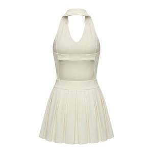 Robe athlétique pour femme, col halter, dos et côtés ouverts, découpe au niveau du ventre, jupe plissée, respirante, séchage rapide, tenue de sport. - Product Image 2