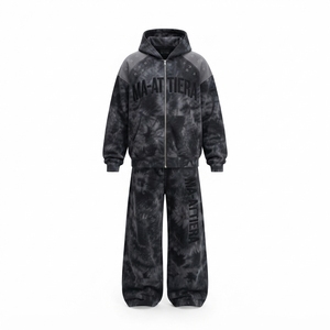 Ensemble survêtement streetwear homme noir et gris tie-dye avec sweat à capuche zippé et pantalon large, détail manches orné de strass, personnalisable OEM ODM - Product Image 3