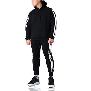 Fabricante Avanzado de Trajes Deportivos Personalizados, Tela de Secado Rápido, Capacidad de Producción en Masa - Product Image 1