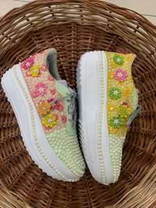 Baskets artisanales en velours vert perlé pour femme, à semelle plateforme épaisse, avec broderie florale et perles, chaussures décontractées pour la marche en extérieur - Product Image 6