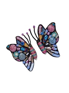 Caleidoscopio de color: pendientes bordados llamativos cosidos con amor: obras maestras de pendientes multicolores - Product Image 2