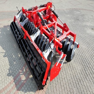 Herse à disques de qualité supérieure, robuste, à 3 points, pour labourage agricole, avec lames durables pour un travail du sol rapide et fiable. - Product Image 4