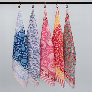 Bandana en coton imprimé à la main, luxueux et écologique, pour femme, idéal pour les voyages, le sport et les cadeaux. - Product Image 1