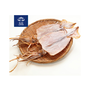 Tube de calmar séché Blue Lotus avec peau 20-22cm, fait main, nutritif, fruits de mer, congélation en couche entière - Product Image 1