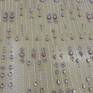 ผ้าลูกไม้ทูลล์ประดับคริสตัลรูปหยดน้ำหรูหรา ดีไซน์เรียบหรู ประดับด้วยลูกปัดหนัก สำหรับชุดประกวดนางงามและชุดราตรีคนดัง - Product Image 1