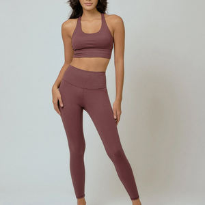 Ensemble de yoga pour femmes grande taille personnalisable, best-seller, style unique très tendance, logo frontal, séchage rapide, léger et respirant - Product Image 2