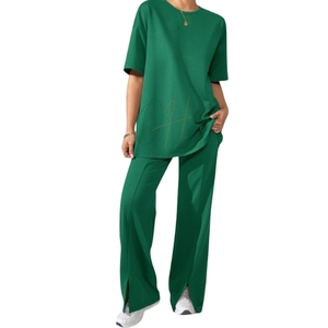 Conjunto Unisex de Dos Piezas, Camiseta Oversize y Pantalones Anchos, Ropa Casual Urbana, Chándal Personalizable con Logotipo, Venta al Por Mayor, Chándales de Verano - Product Image 1