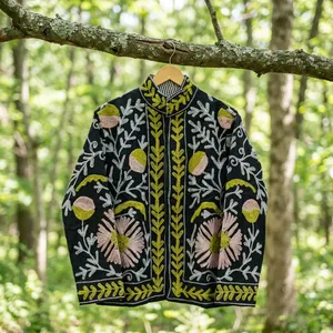 เสื้อแจ็คเก็ตปักลายดอกเดซี่สไตล์โบฮีเมียน คอตั้ง แขนยาว สีกรมท่า ทรงหลวม - Product Image 3