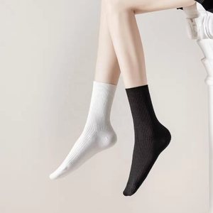 Wholesale Winter Ankle Tape Design Soccer & Basketball <b>Grip</b> Sports <b>Socks</b> <b>Custom</b> Sweat-absorbing Breathable Eco-Friendly Unisex - Product Image 2