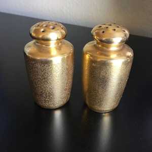 Ornate Brass Pedestal <b>Salt</b> and Pepper Shakers Vintage Goblet Style Metallic Spice Dispenser Traditional Tableware Cruet - Product Image 2