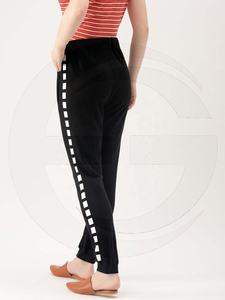 2025 ensemble de joggeurs de fitness pour femmes personnalisés pantalons de survêtement à capuche longs avec capuche respirante pour la saison de printemps - Product Image 3