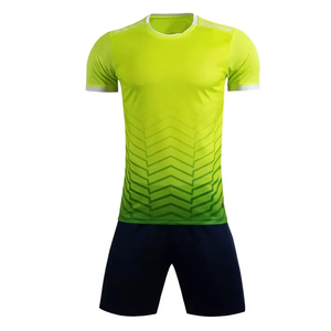 Maillots de football personnalisés en gros, couleur unie, pour hommes, tenue de football, uniforme de football, design personnalisé - Product Image 1
