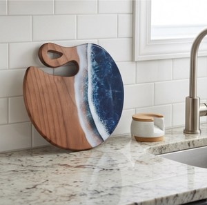 Planche à découper en bois de style océanique, planche à découper moderne en résine, idéale pour offrir en cadeau et pour la maison - Product Image 3