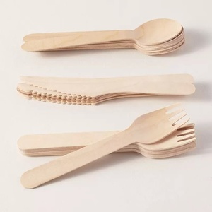 Fourchettes en bois de bouleau naturel de haute qualité 155 mm, couverts jetables durables pour événements en plein air et repas à emporter, lot de 100 pièces - Product Image 1