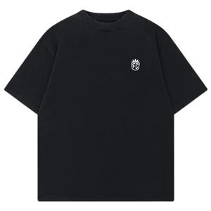 เสื้อยืดแขนสั้นสีดำทรงโอเวอร์ไซส์สำหรับผู้ชาย พิมพ์ลายเล็กน้อยที่อก ผ้าฝ้าย คอกลม สไตล์ลำลอง สตรีทแวร์ เสื้อพื้นฐาน ขายส่ง โรงงาน OEM - Product Image 1