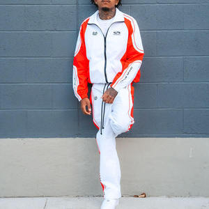 Ensemble de survêtement d'hiver léger pour homme, blanc et rouge, style sportif, respirant, en nylon, deux pièces, coupe régulière, à capuche - Product Image 1