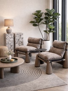 Fauteuil lounge de luxe en bois avec coussin en daim – Fauteuil sculptural en chêne pour projets hôteliers et résidentiels, fabriqué au Vietnam - Product Image 6