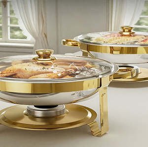 Recipientes redondos premium de acero inoxidable con detalles dorados y tapas de vidrio transparente para catering, disponibles a precios de mayorista. - Product Image 1