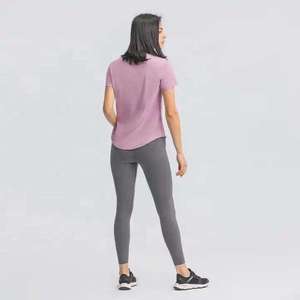 T-shirt à manches courtes et col rond pour femme, couleur unie, tricoté, coupe régulière, décontracté, violet clair - Product Image 2
