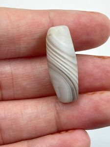 Agate naturelle de forme cylindrique, pierre précieuse de joaillerie fine, couleur beige, 16,88 carats, fournisseur indien R.K. GEMS JEWELLER - Product Image 5