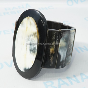 Pulsera de Hueso Natural Hecha a Mano, Brazalete Tribal con Diseño Ovalado, Joyería Étnica, Elegante Accesorio de Regalo para Mujer - Product Image 4