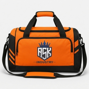Bolsa de equipo de fútbol de alta calidad diseñada con material duradero, múltiples bolsillos, amplio espacio de almacenamiento y fácil transporte para atletas. - Product Image 1