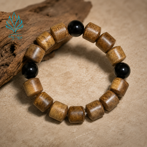 Bracelet en bois d'agar naturel, best-seller, longueur 20 cm, AL-SB-0015-12, avec 3 perles de corail au dos et 14 perles de bois d'agar en forme de baril - Product Image 1