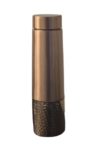 Gobelets en acier inoxydable au design moderne Vaisselle de bar en cuivre antique durable avec finition mate pour la cuisine et les cadeaux d'affaires - Product Image 3