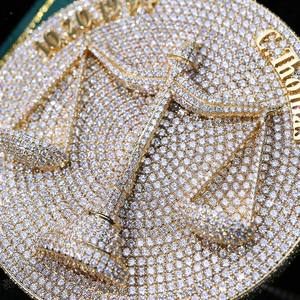 Colgante Vintage de Plata de Ley 925 con Moissanita de 6.00 Ct, Unisex, Personalizable con Letra M, Chapado en Oro Blanco, con Diamantes - Product Image 3