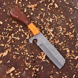 Couteau de boucher de cowboy en acier Damas forgé à la main, personnalisé OEM, lame pleine longueur EDC, manche en bois et os avec fourreau - Product Image 5