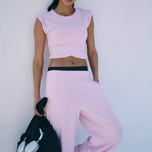 Conjunto Deportivo de 2 Piezas para Mujer, Color Rosa, Top Corto sin Mangas con Dobladillo Cruzado, Pantalones Largos de Cintura Alta, Transpirables, Tejidos, para Entrenamiento - Product Image 3