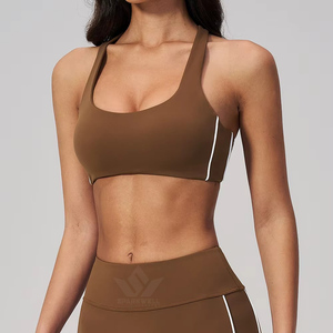 Conjunto de yoga de 3 piezas para mujer, con tirantes cruzados, sujetador deportivo con espalda descubierta en V profundo, pantalones cortos de cintura alta, elásticos y transpirables para gimnasio - Product Image 2