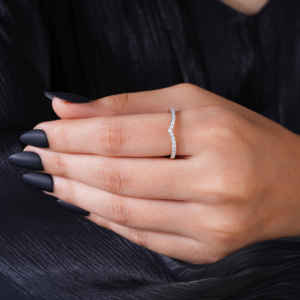 Anillo de Moissanita de Corte Redondo de Lujo para Mujer, Plata de Ley S925, Joyería de Compromiso y Boda, Banda Chapada en Oro Amarillo, 0.28ct - Product Image 2