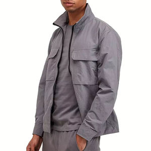Veste cargo en nylon pour homme, coupe-vent imperméable, style streetwear, avec logo personnalisé sur le devant, pour le sport et les activités de plein air - Product Image 5