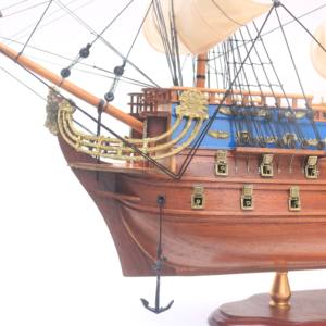 SAN FELIPE Versión Pulida y Pintada - Maqueta de Barco de Vela Español Hecha a Mano en Vietnam por el Fabricante GIA NHIEN CO. LTD - Product Image 3