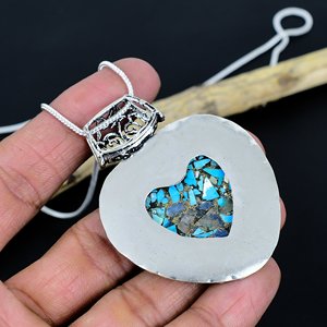 Colgante de Cadena con Forma de Corazón de Turquesa: Collar de Plata de Ley 925, Joyería de Diseño Hecha a Mano - Product Image 3