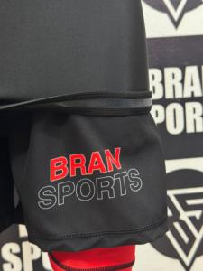 เสื้อรัดกล้ามเนื้อสำหรับยิวยิตสู MMA บราซิลเลียนยิวยิตสู ชกมวย รุ่นใหม่ล่าสุด ขายส่ง OEM สีดำหลากสี แขนยาว ระบายอากาศได้ดี - Product Image 4